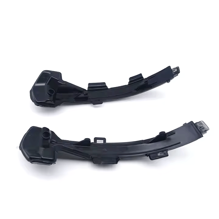 VW Golf MK8 & R GTI | Dynamic Mirror Indicator Lights