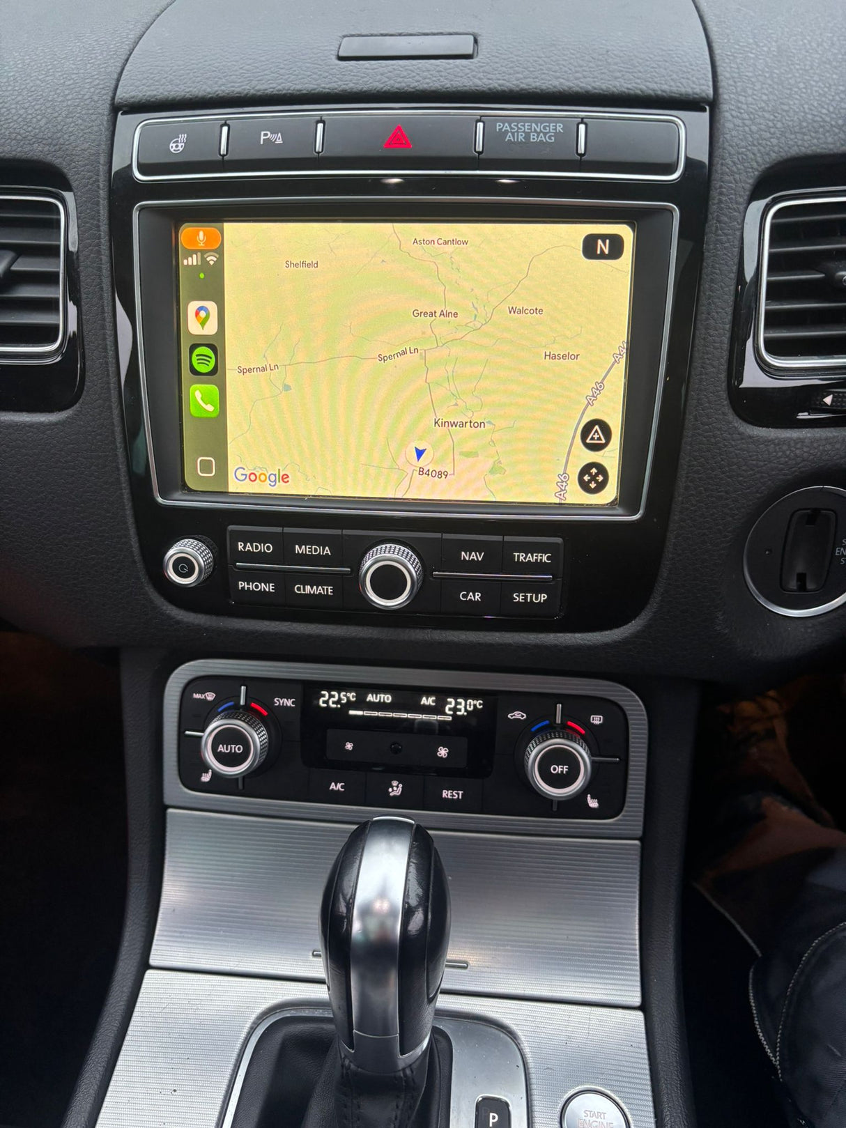 Volkswagen Touareg Wireless Apple CarPlay and Android Auto MMI Retrofit Interface (RNS-850 2010-2019)